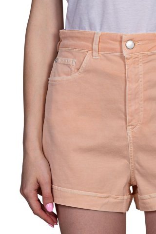 Шорты джинсовые женские 3K2J59-2N8HZ-0421 `Emporio Armani` розовый