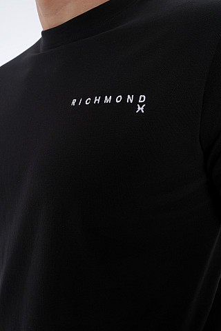 Футболка мужская UMP25003TS-0225-2 `Richmond X` черный
